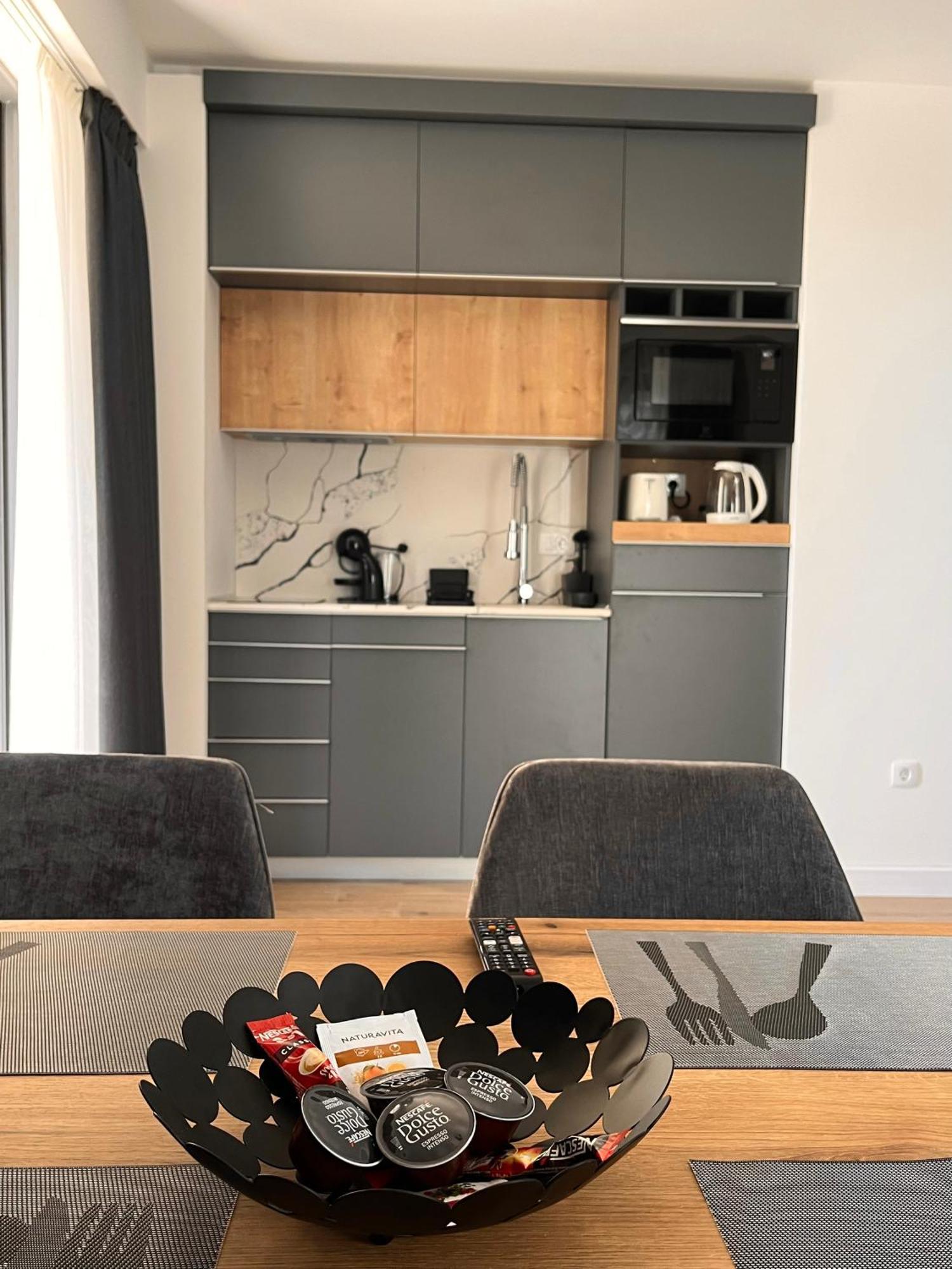 Мamma Mia Аpartments Apartamento Budva Exterior foto